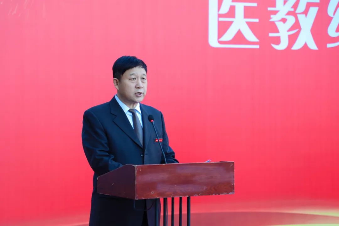 乘風破浪 逐夢前行——新疆醫(yī)科大學第七附屬醫(yī)院、自治區(qū)老年病醫(yī)院醫(yī)教綜合樓啟用儀式順利召開