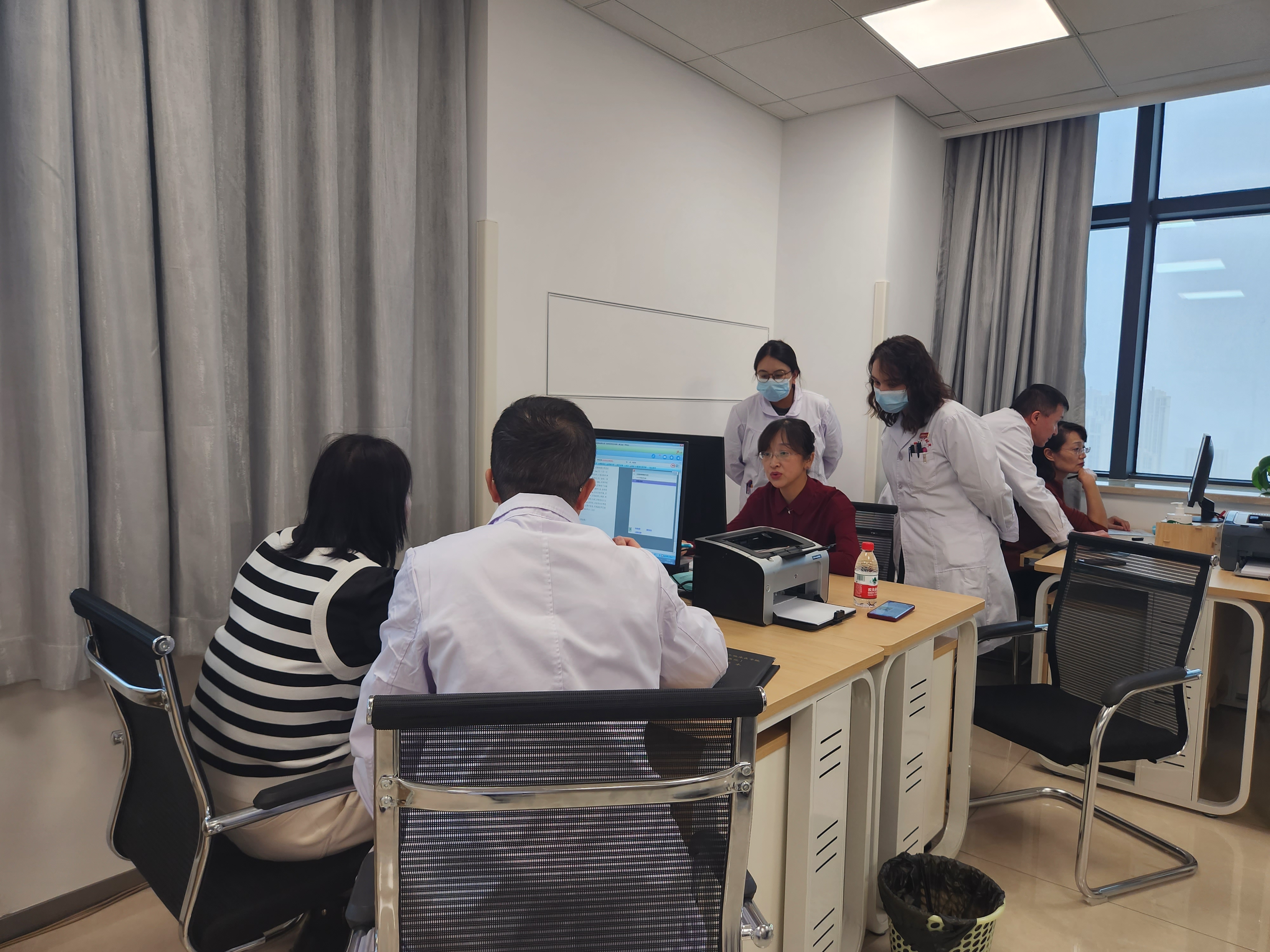 自治區腦卒中診療質量控制中心專家組蒞臨我院督導檢查