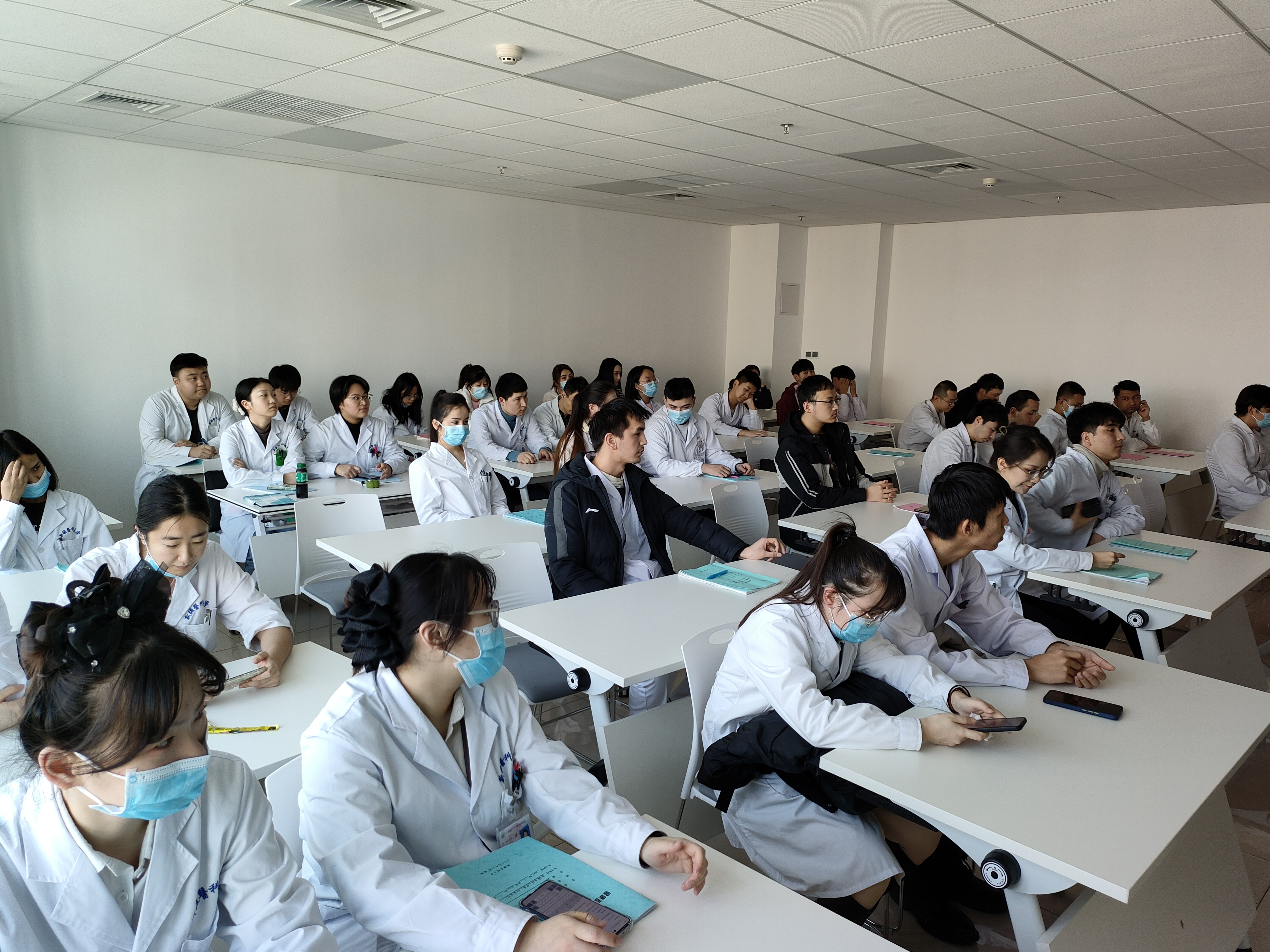 新疆醫科大學第七附屬醫院保衛科開展“新員工安全管理培訓”