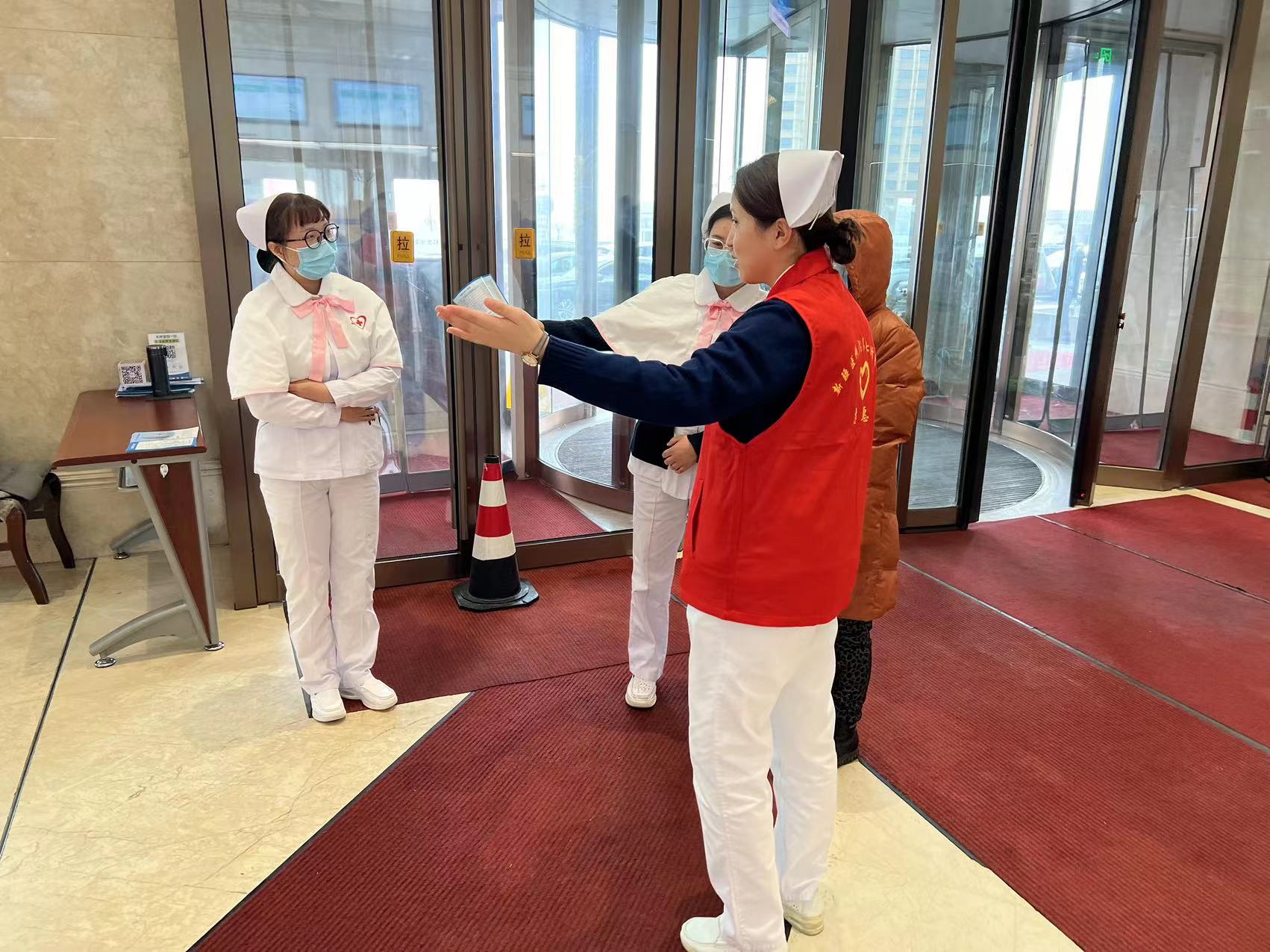 青春綻放新時代 學(xué)習(xí)雷鋒志愿行——我院各團支部開展學(xué)雷鋒系列活動