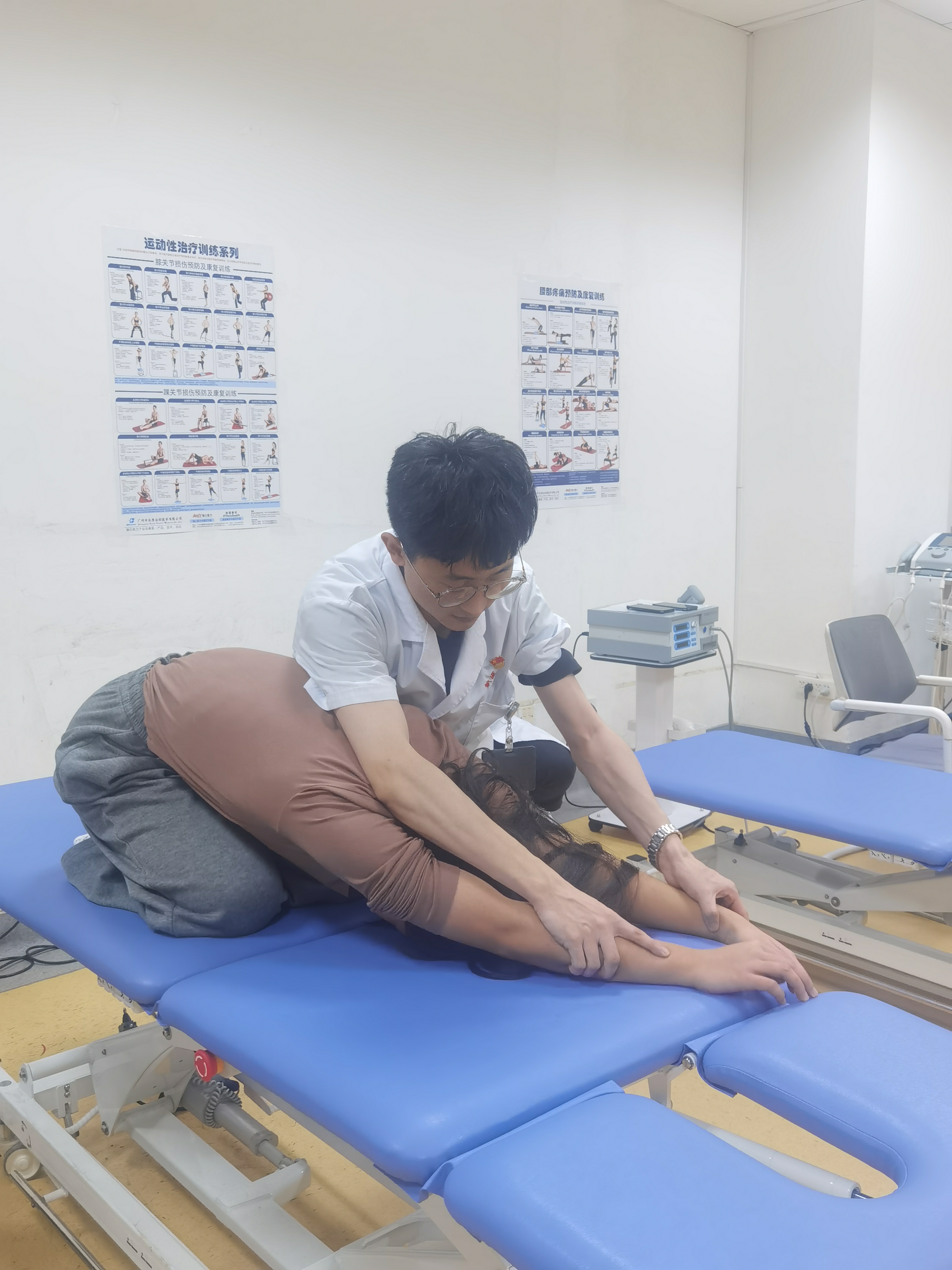 關愛自“脊” 守護健康——我院寒假脊柱側彎義診活動圓滿結束！