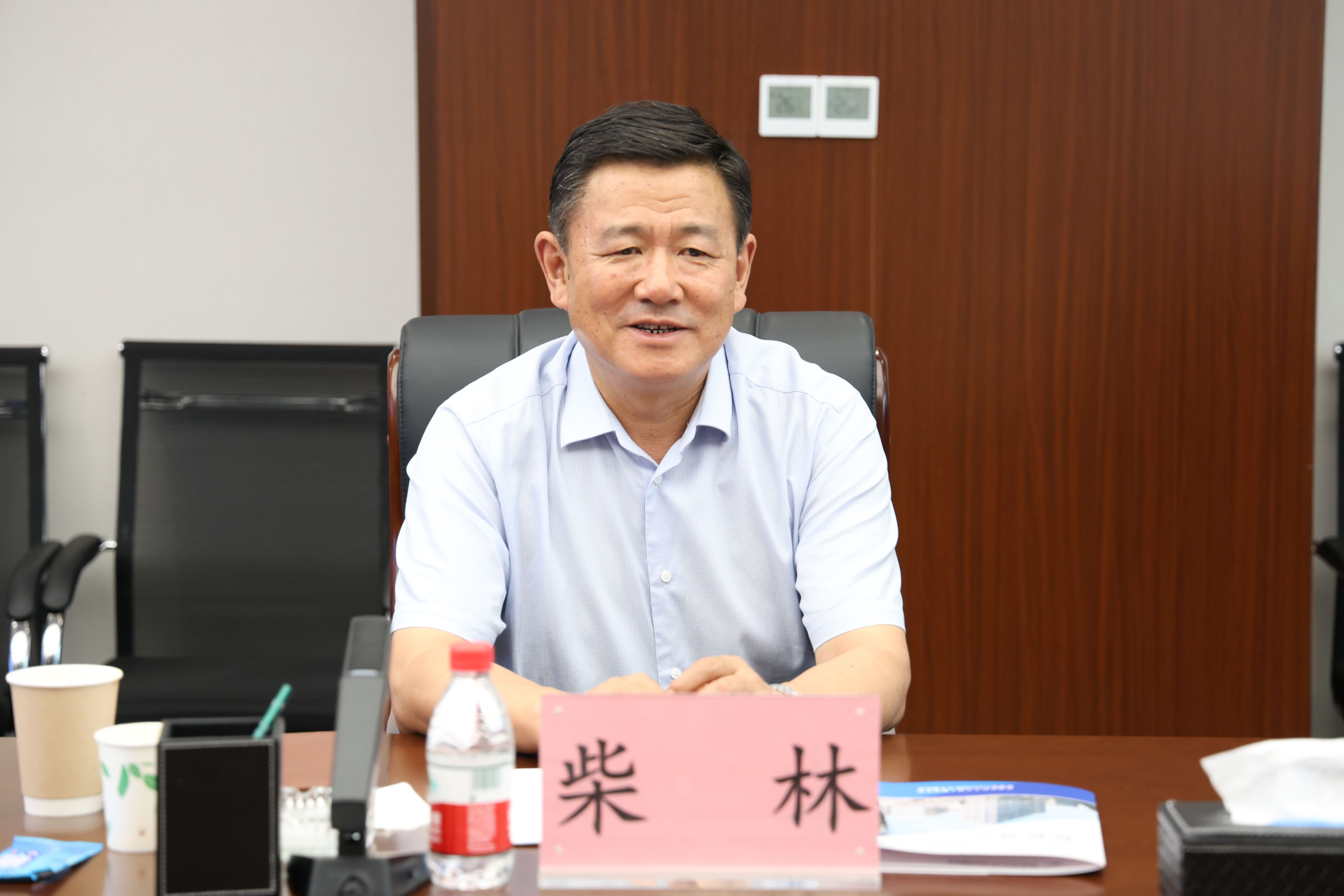 新疆醫科大學黨委書記柴林調研第七附屬醫院