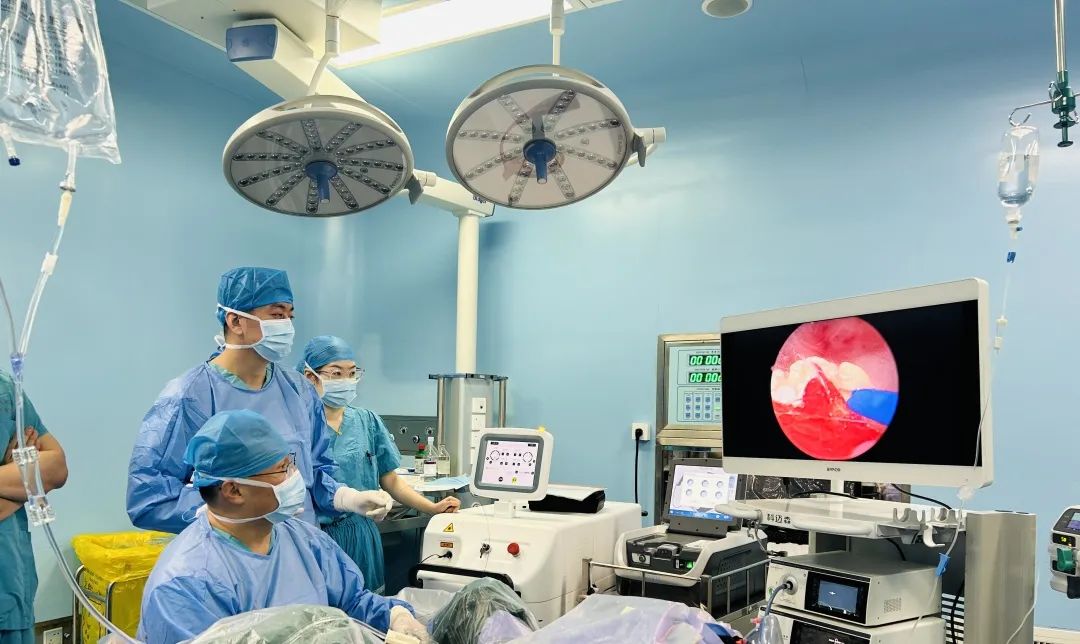新突破！我院泌尿外科前列腺精準穿刺活檢技術再添“利器”