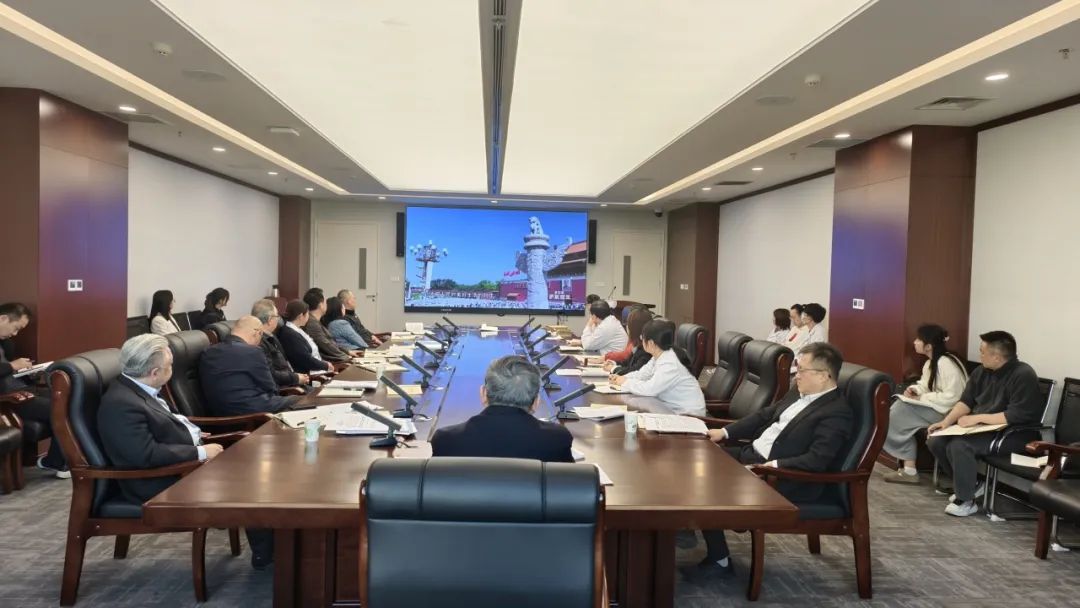 新疆醫科大學第七附屬醫院（第七臨床醫學院）召開深入貫徹中央八項規定精神學習教育專題讀書班
